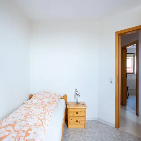 In Der Naehe Des Skigebietes Battenberg, Cleaning Included Apartment